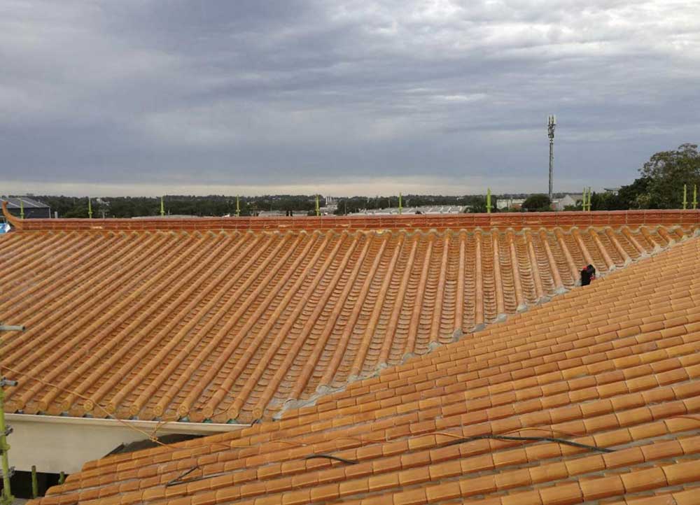 Roof Stone Installing Roof Stone Installing