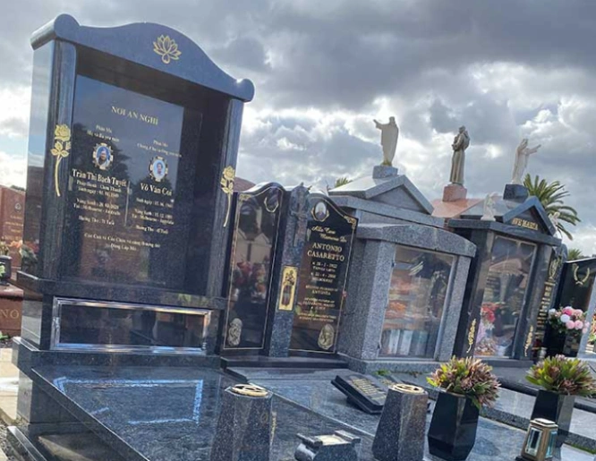 memorials_001